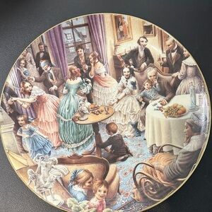 Department 56 Holiday Decor Plate with Multicolor Design